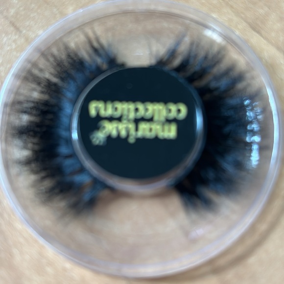 3D Mink Lashes D334 Style False Eyelashes - Picture 2 of 6